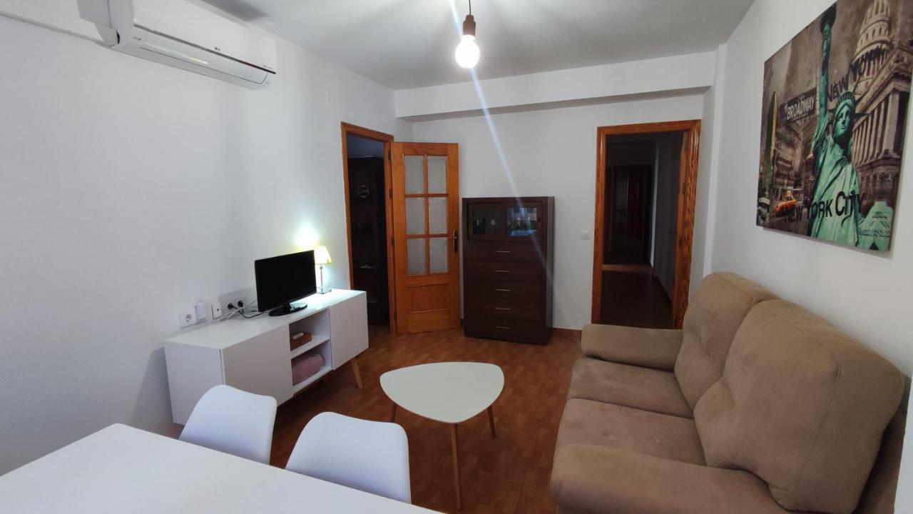 Apartamento Julio Pellicer Apartment กอร์โดบา ภายนอก รูปภาพ